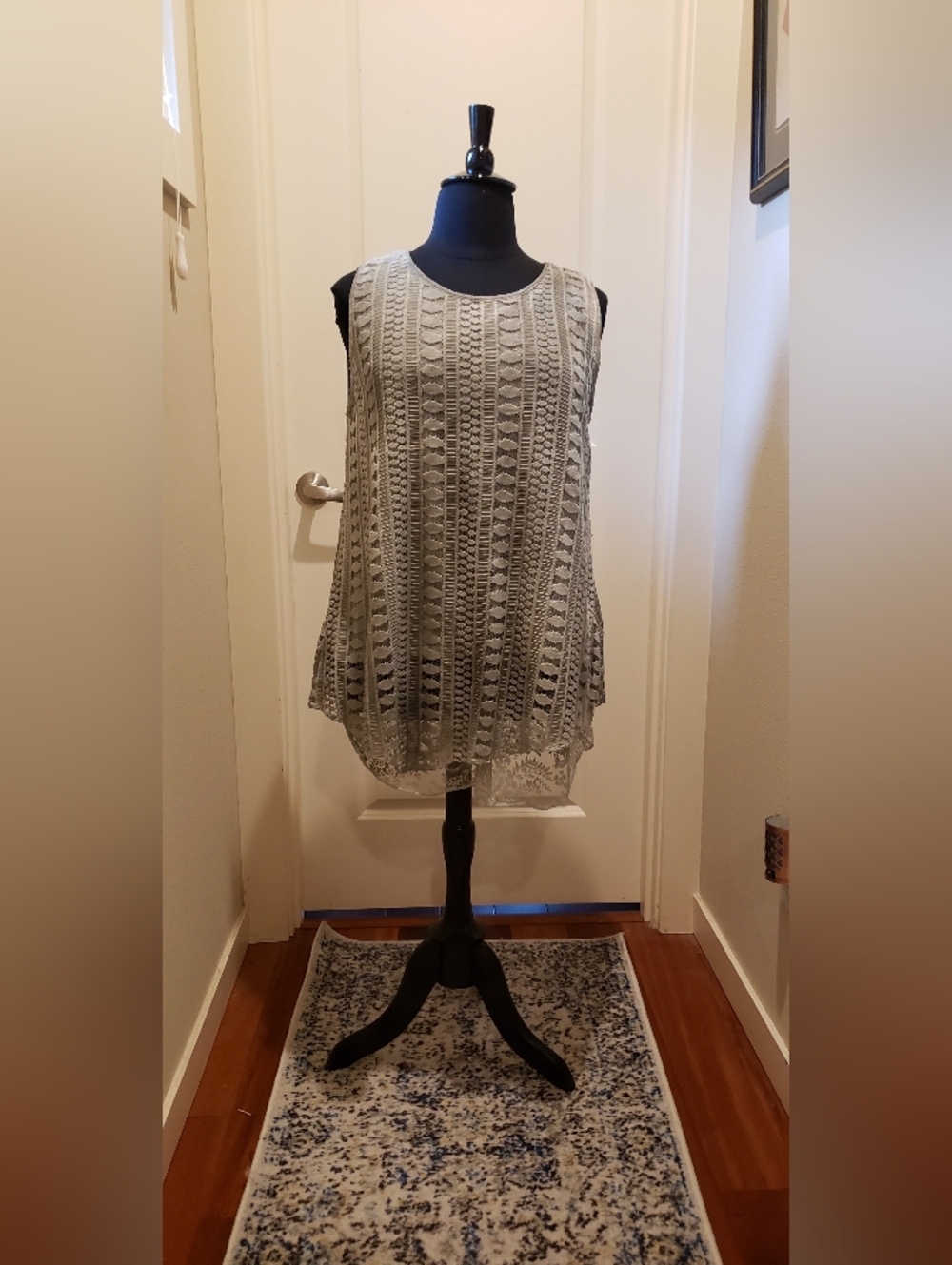 Ultra Pink Sleeveless Layered Crochet Lace Tunic Top - Light Gray-Green
